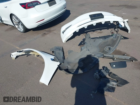 2019 Tesla Model 3 Long Range with VIN 5YJ3E1EBXKF413806, listed as a IAAI auction lot 41321906 with 24,635 mi miles. Bid and sale history available at carsss.com. Image 12.