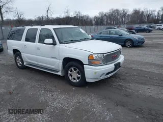 2006 GMC Yukon XL Denali with VIN 1GKFK66U86J133629, listed as a IAAI auction lot 41094116 with 208,665 mi miles. Bid and sale history available at carsss.com. Image 1.