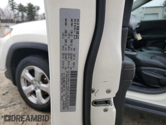 2020 Jeep Compass Latitude with VIN 3C4NJDBB0LT125967, listed as a Copart auction lot 49614375 with 52,845 mi miles and Salvage Title. Bid and sale history available at carsss.com. Image 13.