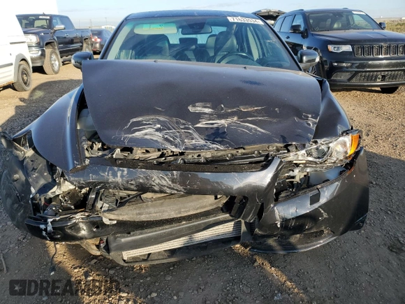 2010 Volvo S40 R-Design with VIN YV1672MH4A2507873, listed as a Copart auction lot 71633534 with 145,152 mi miles and Salvage Title. Bid and sale history available at carsss.com. Image 5.