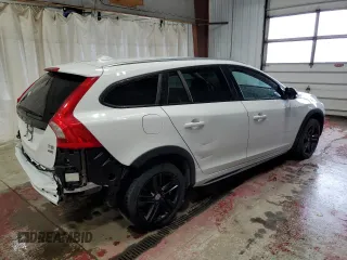 2016 Volvo V60 T5 z VIN YV4612HK8G1015369, wystawiony jako Copart lot #54868865 z przebiegiem 97 031 mil mil oraz Szkody całkowita. Historia ofert i sprzedaży dostępna na DreamBid. Obrazek 3.
