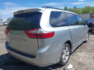 2019 Toyota Sienna LE Auto Access Seat with VIN 5TDKZ3DC9KS990764, listed as a IAAI auction lot 42219964 with 53,623 mi miles and . Bid and sale history available at DreamBid. Image 4.