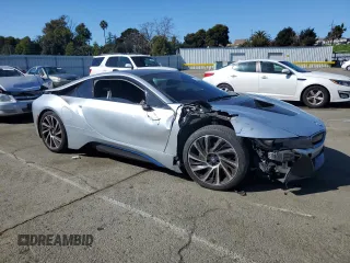 2017 BMW i8 z VIN WBY2Z2C37HV676698, wystawiony jako Copart lot #46544875 z przebiegiem 76 543 mil mil oraz Szkoda całkowita • Salvage title. Historia ofert i sprzedaży dostępna na DreamBid. Obrazek 4.