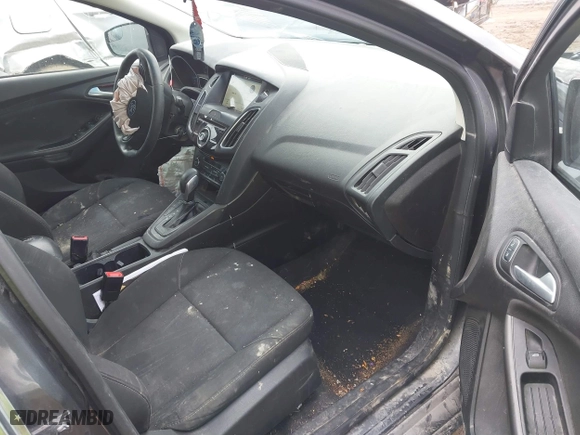 2017 Ford Focus SEL with VIN 1FADP3H27HL221776, listed as a IAAI auction lot 41631699 with 176,424 mi miles. Bid and sale history available at carsss.com. Image 5.