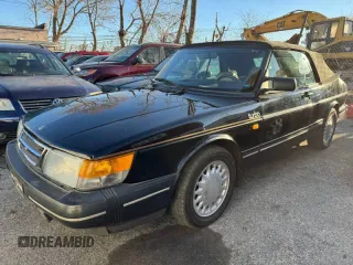 1988 Saab 900 z VIN YS3AT76L3J7040435, wystawiony jako Copart lot #60671325 z przebiegiem 44 319 mil mil oraz Czysty tytuł • Clean title. Historia ofert i sprzedaży dostępna na DreamBid. Obrazek 2.