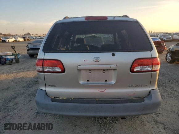 2002 Toyota Sienna LE with VIN 4T3ZF13C62U465091, listed as a Copart auction lot 84189124 with 191,181 mi miles and Salvage Title. Bid and sale history available at carsss.com. Image 6.