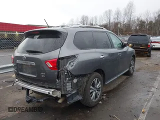 2018 Nissan Pathfinder S z VIN 5N1DR2MM5JC638871, wystawiony jako IAAI lot #41691038 z przebiegiem 96 284 mil mil oraz . Historia ofert i sprzedaży dostępna na DreamBid. Obrazek 4.