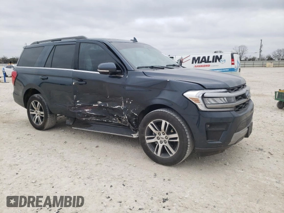 2023 Ford Expedition XLT with VIN 1FMJU1H86PEA52332, listed as a Copart auction lot 44500725 with 14,961 mi miles and Salvage Title. Bid and sale history available at carsss.com. Image 4.