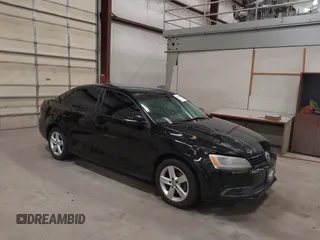 2014 Volkswagen Jetta SE with VIN 3VWD17AJ7EM409189, listed as a IAAI auction lot 42313804 with 139,950 mi miles and . Bid and sale history available at DreamBid. Image 1.
