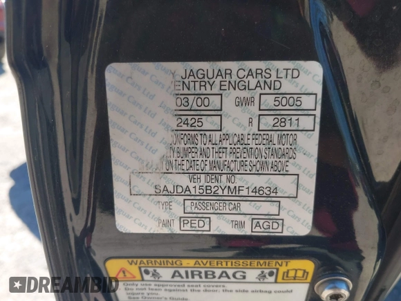 2000 Jaguar XJ with VIN SAJDA15B2YMF14634, listed as a IAAI auction lot 41827953 with 111,505 mi miles and . Bid and sale history available at DreamBid. Image 9.