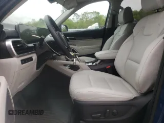 2024 Kia Telluride S с VIN 5XYP64GC5RG551861, выставлен на аукционе Copart как лот 50889765 с пробегом 2 318 миль миль и Списание • Salvage title. История ставок и продаж доступна на DreamBid. Изображение 7.