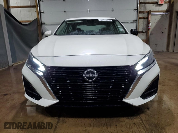 2023 Nissan Altima SV z VIN 1N4BL4DV2PN368115, wystawiony jako Copart lot #61805565 z przebiegiem 54 043 mil mil oraz Czysty tytuł • Clean title. Historia ofert i sprzedaży dostępna na DreamBid. Obrazek 5.