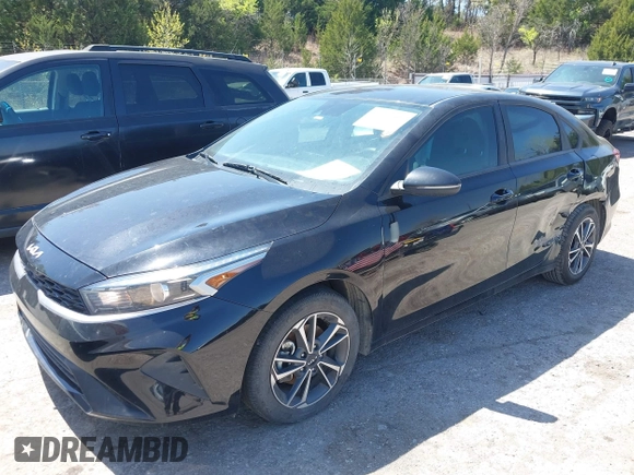 2022 Kia Forte LXS z VIN 3KPF24AD6NE469430, wystawiony jako IAAI lot #41969366 z przebiegiem 100 526 mil mil oraz . Historia ofert i sprzedaży dostępna na DreamBid. Obrazek 2.