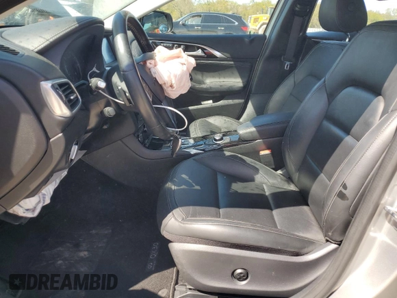 2019 Infiniti QX30 Essential with VIN SJKCH5CP1KA010638, listed as a Copart auction lot 47231025 with 62,393 mi miles and Salvage title. Bid and sale history available at DreamBid. Image 7.