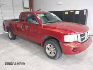 2009 Dodge Dakota ST z VIN 1D7HE22K19S778068, wystawiony jako IAAI lot #42262243 z przebiegiem 209 487 mil mil oraz . Historia ofert i sprzedaży dostępna na DreamBid. Obrazek 1.