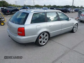 2000 Audi A4 с VIN WAUKH68D8YA046223, выставлен на аукционе IAAI как лот 41258422 с пробегом 287 598 миль миль и . История ставок и продаж доступна на DreamBid. Изображение 4.