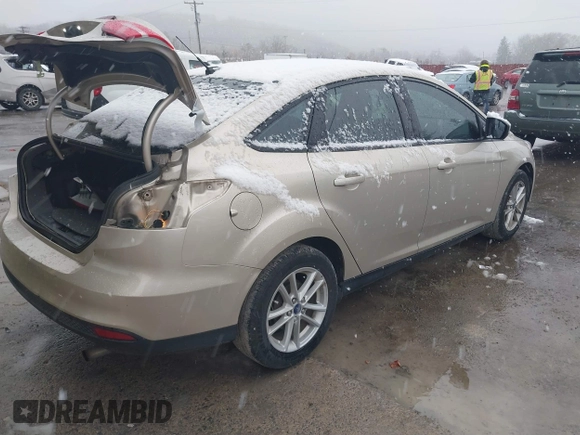 2018 Ford Focus SE with VIN 1FADP3F25JL221767, listed as a IAAI auction lot 40899255 with 78,354 mi miles. Bid and sale history available at carsss.com. Image 4.