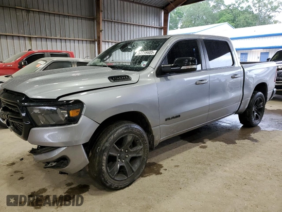 2021 Ram 1500 Big Horn z VIN 1C6RREFT7MN708516, wystawiony jako Copart lot #57719405 z przebiegiem 65 000 mil mil oraz Szkoda całkowita • Salvage title. Historia ofert i sprzedaży dostępna na DreamBid. Obrazek 1.