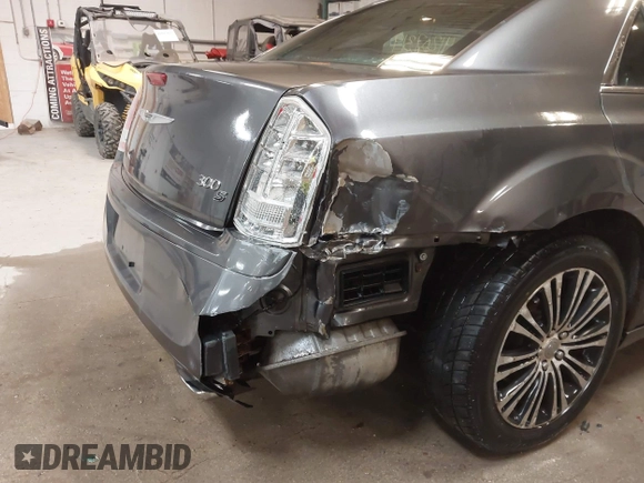 2014 Chrysler 300 with VIN 2C3CCAGG0EH179435, listed as a IAAI auction lot 41202319 with 149,410 mi miles. Bid and sale history available at carsss.com. Image 6.