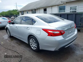 2017 Nissan Altima SR z VIN 1N4AL3AP9HC488843, wystawiony jako IAAI lot #42314162 z przebiegiem 71 713 mil mil oraz . Historia ofert i sprzedaży dostępna na DreamBid. Obrazek 3.