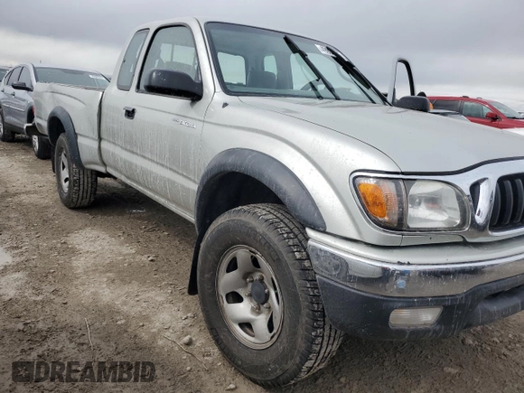 2004 Toyota Tacoma z VIN 5TEWN72NX4Z405026, wystawiony jako Copart lot #49938535 z przebiegiem 171 082 mil mil oraz Szkoda całkowita • Salvage title. Historia ofert i sprzedaży dostępna na DreamBid. Obrazek 4.