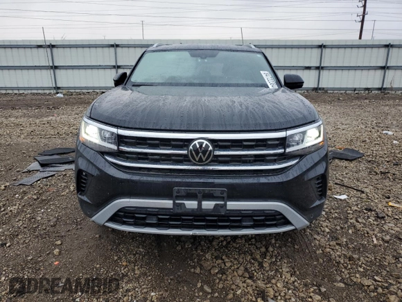 2022 Volkswagen Atlas SE with VIN 1V2HE2CA8NC229616, listed as a Copart auction lot 84722384 with 26,570 mi miles and Salvage title. Bid and sale history available at DreamBid. Image 5.