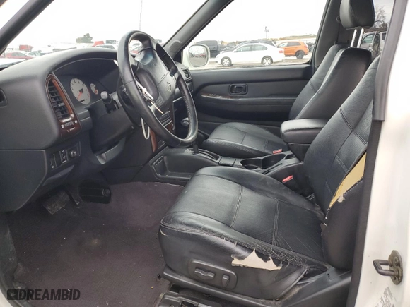 2001 Nissan Pathfinder LE with VIN JN8DR09XX1W566810, listed as a Copart auction lot 86605724 with 208,036 mi miles and Salvage Title. Bid and sale history available at carsss.com. Image 7.