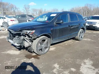 2014 Audi Q7 3.0T S line Prestige with VIN WA1DGBFE7ED010188, listed as a IAAI auction lot 41686912 with 149,233 mi miles. Bid and sale history available at carsss.com. Image 2.