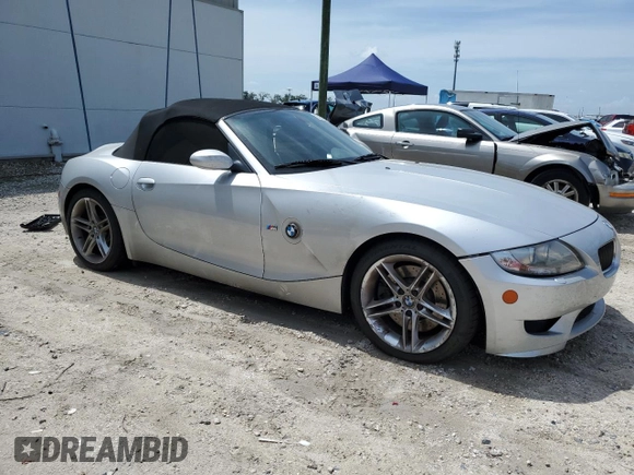 2007 BMW Z4 M z VIN 5UMBT93577LY53284, wystawiony jako Copart lot #65603564 z przebiegiem 81 650 mil mil oraz Czysty tytuł • Clean title. Historia ofert i sprzedaży dostępna na DreamBid. Obrazek 4.