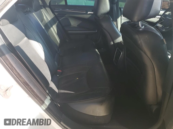 2019 Chrysler 300 Limited with VIN 2C3CCAKG4KH578075, listed as a Copart auction lot 48793195 with 96,986 mi miles and Salvage Title. Bid and sale history available at carsss.com. Image 10.