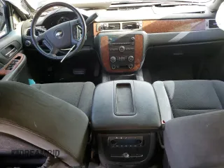 2008 Chevrolet Suburban LTZ with VIN 1GNFC16068R200118, listed as a Copart auction lot 66506065 with 134,204 mi miles and Salvage title. Bid and sale history available at DreamBid. Image 8.