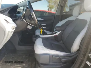 2020 Chevrolet Bolt EV Premier z VIN 1G1FZ6S02L4131727, wystawiony jako Copart lot #52995245 z przebiegiem 32 397 mil mil oraz Szkody całkowita. Historia ofert i sprzedaży dostępna na DreamBid. Obrazek 7.