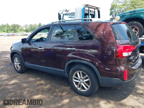 2015 Kia Sorento LX с VIN 5XYKTDA64FG568023, выставлен на аукционе IAAI как лот 42669922 с пробегом 112 156 миль миль и . История ставок и продаж доступна на DreamBid. Изображение 14.