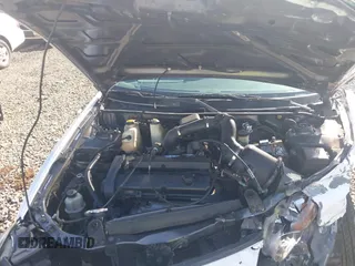 2003 Ford ZX2 ZX2 Standard z VIN 3FAFP113X3R119236, wystawiony jako IAAI lot #41709537 z przebiegiem 141 460 mil mil oraz . Historia ofert i sprzedaży dostępna na DreamBid. Obrazek 10.