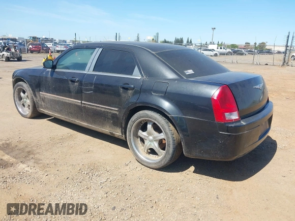 2007 Chrysler 300 with VIN 2C3KA43R77H829360, listed as a IAAI auction lot 41959547 with 1 mi miles. Bid and sale history available at carsss.com. Image 3.