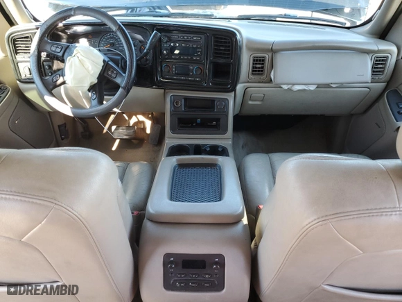 2004 Chevrolet Suburban LT with VIN 3GNFK16Z14G193123, listed as a Copart auction lot 84552174 with 0 mi miles and Salvage Title. Bid and sale history available at carsss.com. Image 8.