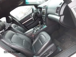 2016 Ford Explorer XLT z VIN 1FM5K8DH9GGC63843, wystawiony jako IAAI lot #42364133 z przebiegiem Nie podano mil oraz . Historia ofert i sprzedaży dostępna na DreamBid. Obrazek 5.