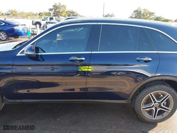 2020 Mercedes-Benz GLC with VIN W1N0G8DB2LF780664, listed as a IAAI auction lot 41099477 with 45,729 mi miles. Bid and sale history available at carsss.com. Image 15.