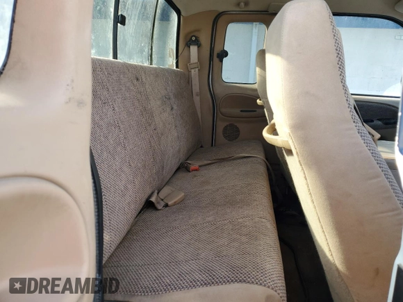 1998 Dodge 2500 z VIN 1B7KC2362WJ203163, wystawiony jako Copart lot #58871105 z przebiegiem 259 264 mil mil oraz Szkoda całkowita • Salvage title. Historia ofert i sprzedaży dostępna na DreamBid. Obrazek 10.
