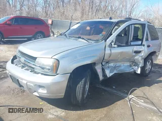 2006 Chevrolet TrailBlazer with VIN 1GNDT13S162124181, listed as a IAAI auction lot 41606926 with 200,785 mi miles and . Bid and sale history available at DreamBid. Image 2.