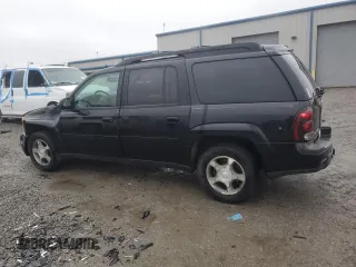 2006 Chevrolet TrailBlazer LS with VIN 1GNET16S466120070, listed as a Copart auction lot 44511165 with 195,992 mi miles and Salvage Title. Bid and sale history available at DreamBid. Image 2.