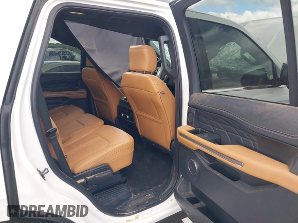 2024 Ford Expedition Platinum с VIN 1FMJU1M87REA86904, выставлен на аукционе IAAI как лот 42335782 с пробегом 6 411 миль миль и . История ставок и продаж доступна на DreamBid. Изображение 8.