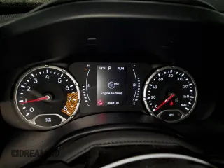 2023 Jeep Renegade Latitude с VIN ZACNJDB18PPP65815, выставлен на аукционе Copart как лот 58184205 с пробегом 39 481 миль миль и Чистый • Clean title. История ставок и продаж доступна на DreamBid. Изображение 9.