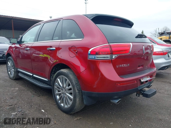 2014 Lincoln MKX with VIN 2LMDJ8JK1EBL02917, listed as a IAAI auction lot 41963678 with Not Provided miles. Bid and sale history available at carsss.com. Image 3.