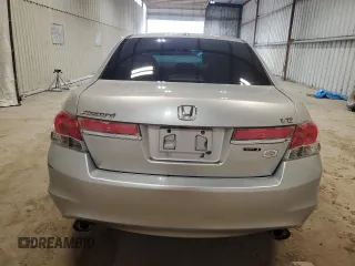 2011 Honda Accord EX-L z VIN 1HGCP3F82BA010275, wystawiony jako Copart lot #63698715 z przebiegiem 150 103 mil mil oraz Czysty tytuł • Clean title. Historia ofert i sprzedaży dostępna na DreamBid. Obrazek 6.