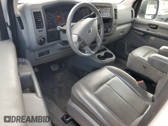 2019 Nissan NV Cargo S z VIN 1N6BF0KM5KN804403, wystawiony jako Copart lot #72478554 z przebiegiem 120 573 mil mil oraz Tytuł czysty. Historia ofert i sprzedaży dostępna na DreamBid. Obrazek 8.