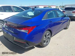 2025 Hyundai Elantra SEL Convenience with VIN KMHLS4DG2SU965777, listed as a IAAI auction lot 42075642 with 2,697 mi miles. Bid and sale history available at carsss.com. Image 4.