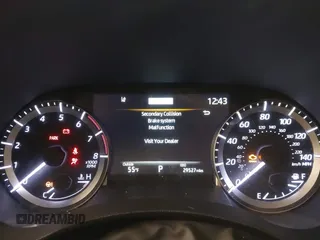 2023 Toyota Highlander L z VIN 5TDKDRBH2PS022528, wystawiony jako IAAI lot #42001557 z przebiegiem 29 527 mil mil oraz . Historia ofert i sprzedaży dostępna na DreamBid. Obrazek 7.