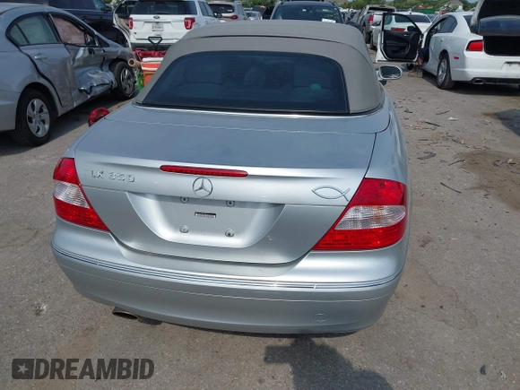 2007 Mercedes-Benz CLK 350 z VIN WDBTK56F57T080161, wystawiony jako IAAI lot #42291070 z przebiegiem 64 689 mil mil oraz . Historia ofert i sprzedaży dostępna na DreamBid. Obrazek 17.
