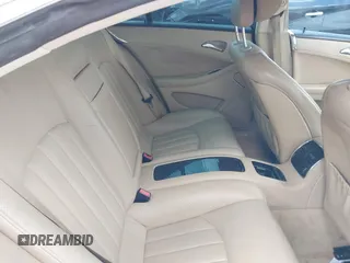 2006 Mercedes-Benz CLS 500 с VIN WDDDJ75X26A062201, выставлен на аукционе IAAI как лот 42121649 с пробегом 153 951 миль миль и . История ставок и продаж доступна на DreamBid. Изображение 8.